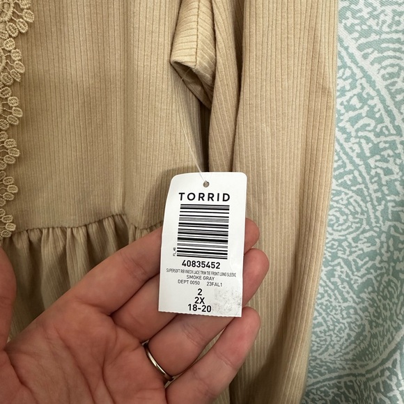 NWT Torrid Super Soft Rib V-Neck Lace Trim Tie Front Long Sleeve Top Sz 2 - Picture 3 of 8